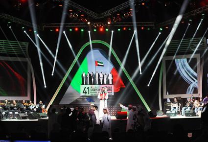 منصور زايد يحتفل بين أبوظبي ودبي باليوم الوطني الـ41